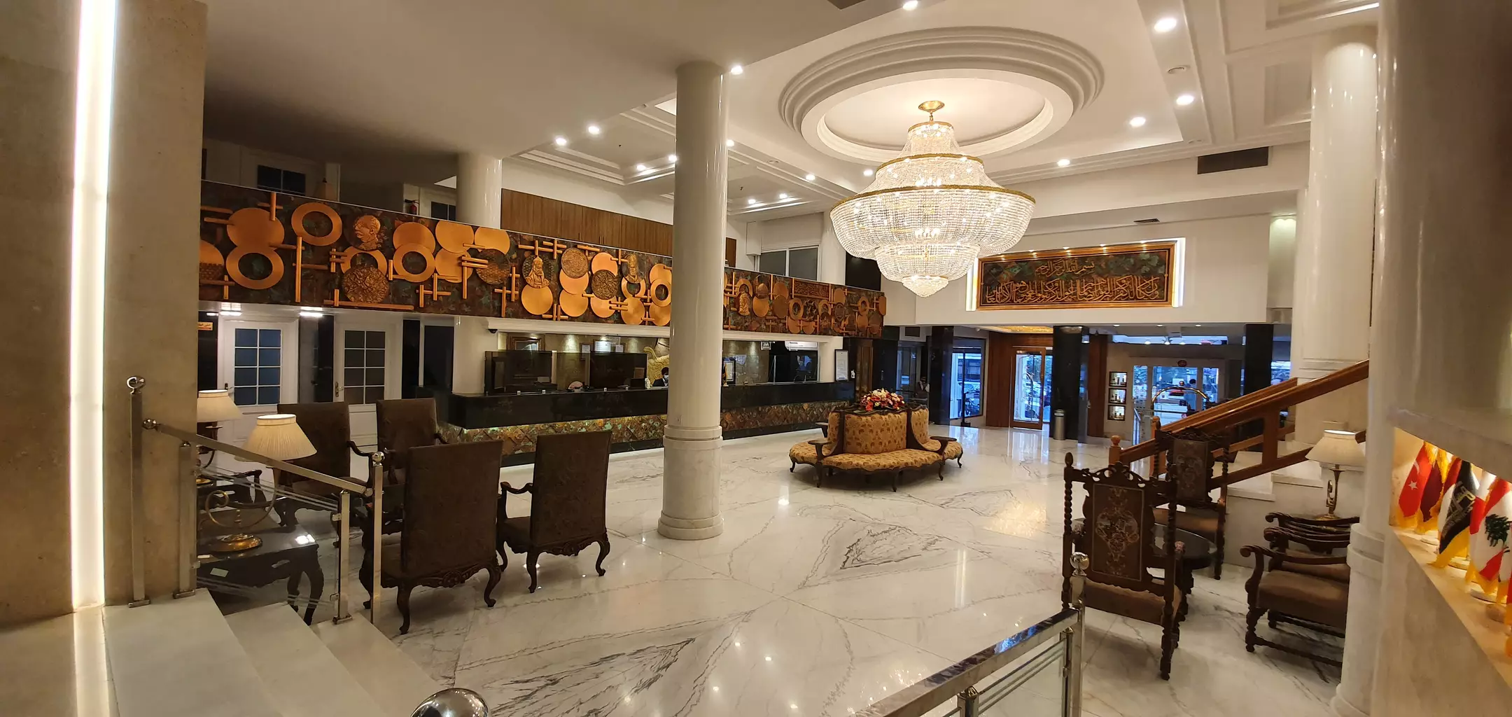 https://cdn.alibaba.ir/ostorage/hotel-accommodation-images/6a9e8cd7acd371bfb1354e1b_Lobby 3.webp